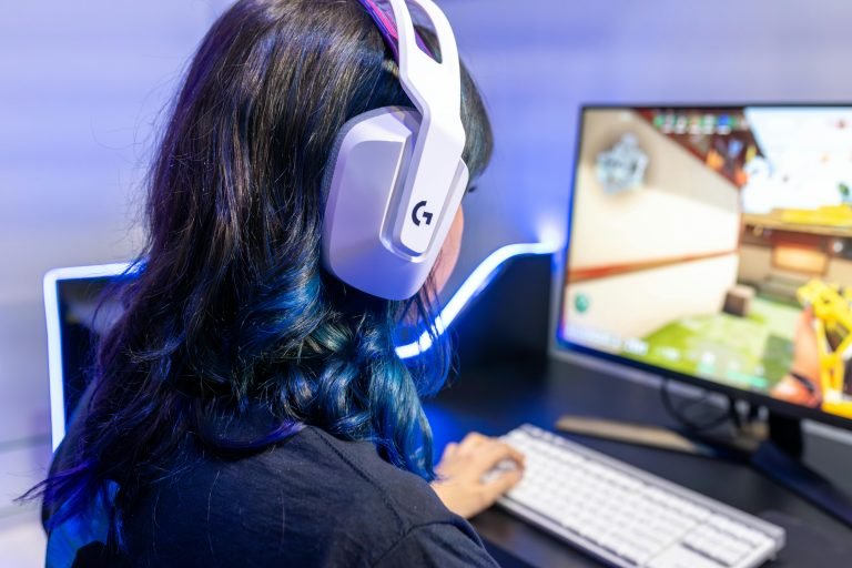 Top Cross-Platform Gaming Headsets for Versatility