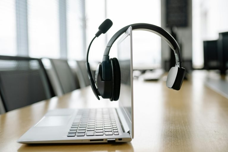Best Noise-Cancelling Headphones for Office Use